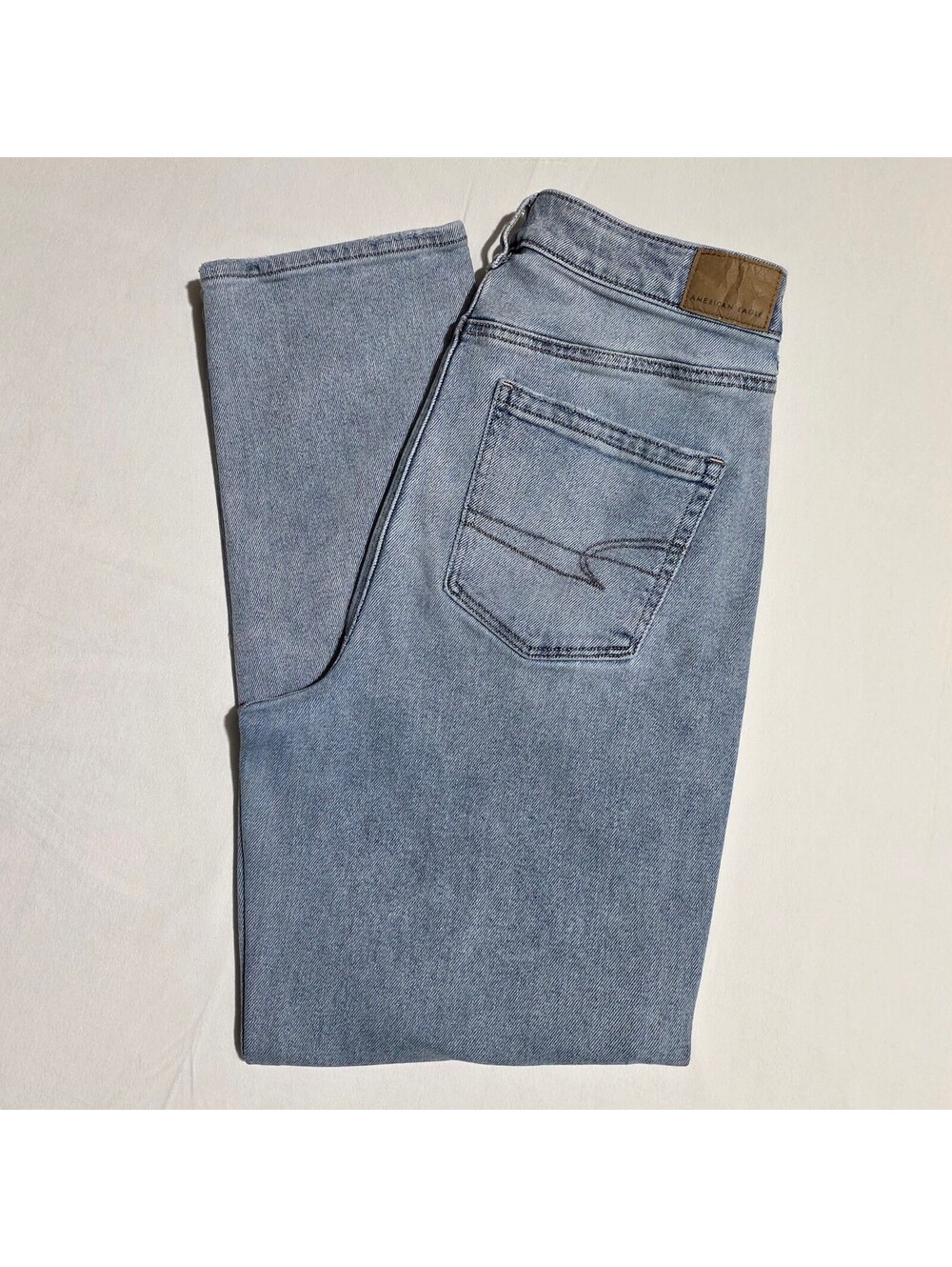 American Eagle Stetch Mom Straight Jeans Light Wash Denim Size 8 Regular